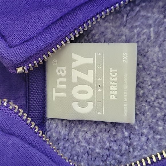 TNA Aritzia Cozy Fleece‎ Perfect Long Sleeve Quarter Zip Cropped Sweatshirt 2XS - Picture 3 of 11